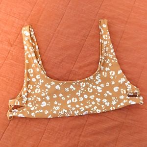 Stone Fox Swim Top NWOT